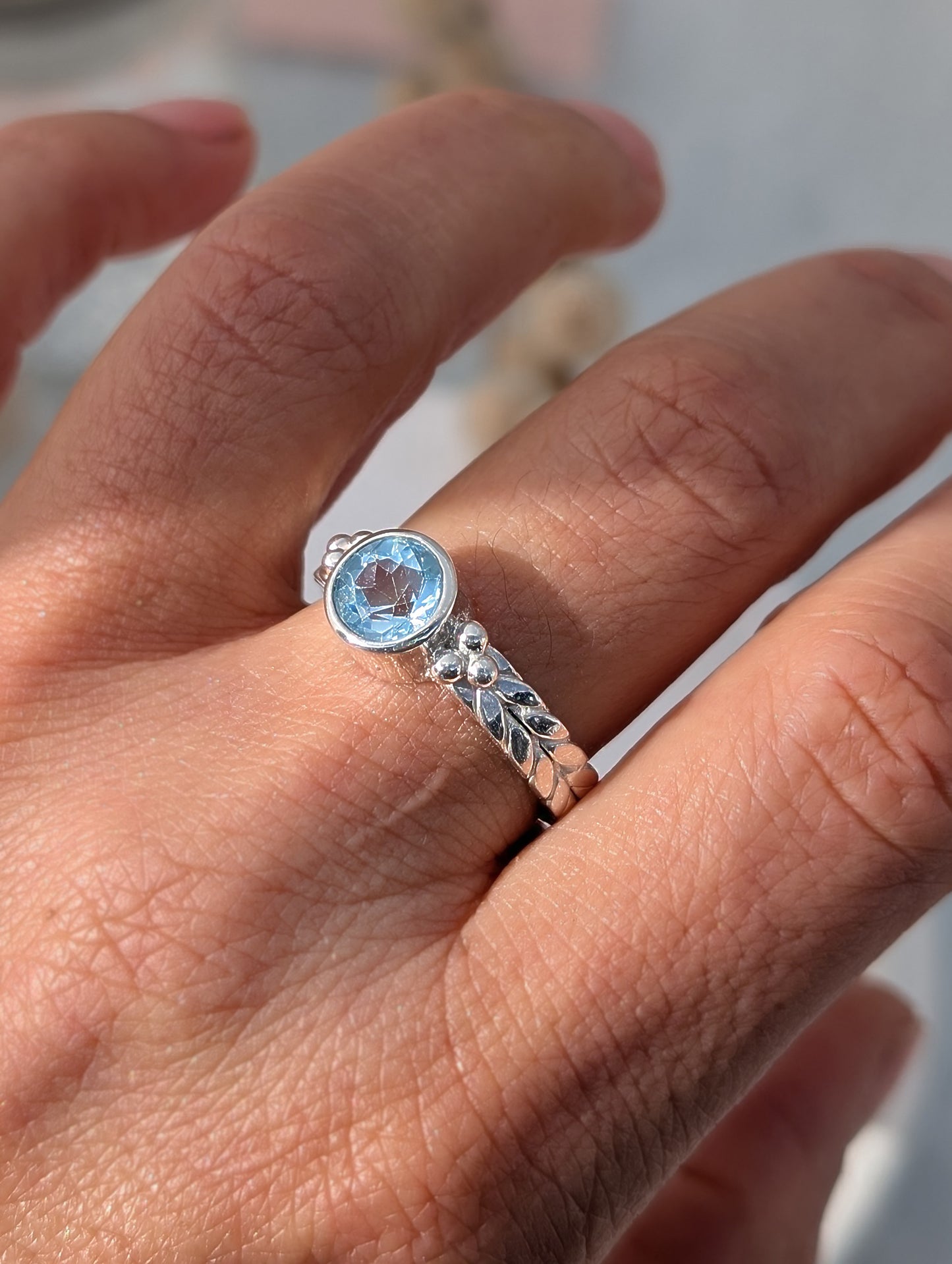 Square braid shine stone ring