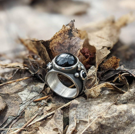 Powerful Round Onyx Ring